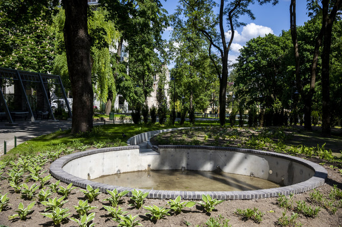Luko Balandžio / 15min nuotr./Vilniaus Reformatų parko fontanas