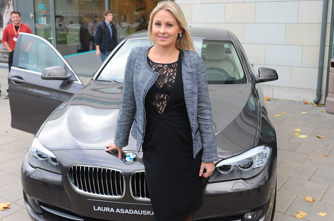 Luko Balandžio nuotr./L.Asadauskaitė parduos 2012-aisiais gautą BMW automobilį.