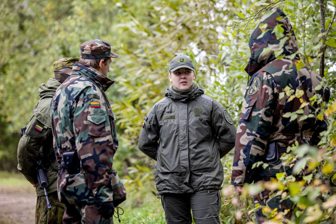 Luko Balandžio / 15min nuotr./Sieną su Baltarusija Ignalinos rajone saugantys pareigūnai