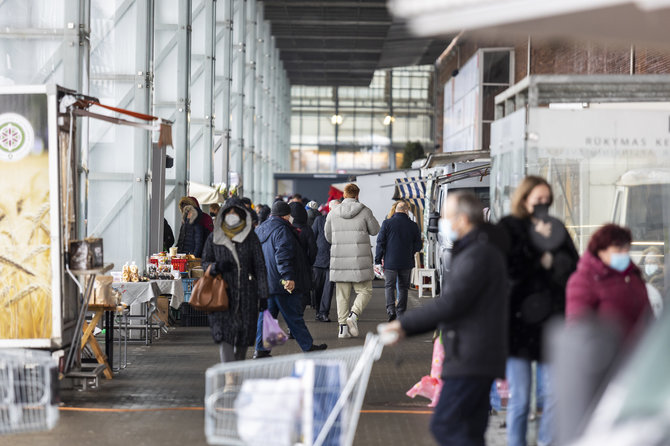 Luko Balandžio / 15min nuotr./Prekybos centrai pirmąją dieną po galimybių paso panaikinimo