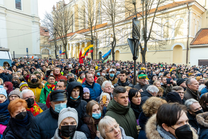 Luko Balandžio/Žmonės.lt nuotr./Vasario 16-osios minėjimas – „Signatarų balkonas“