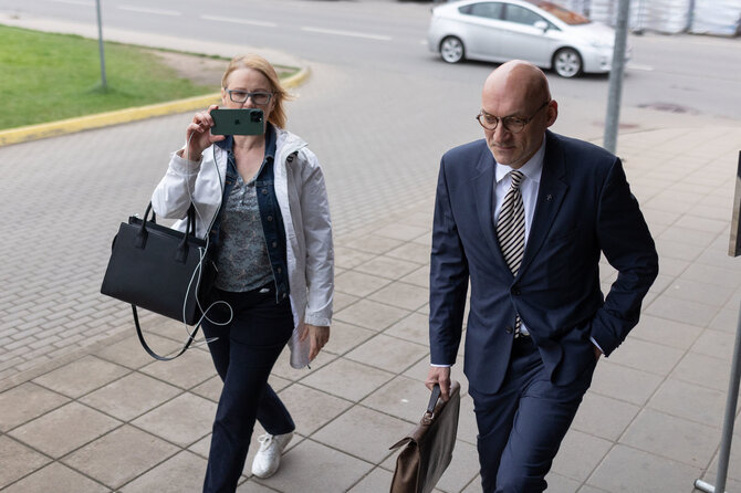 Lukas Balandis / BNS nuotr./Rūta Grinevičiūtė-Janutienė ir Kęstutis Skrebys
