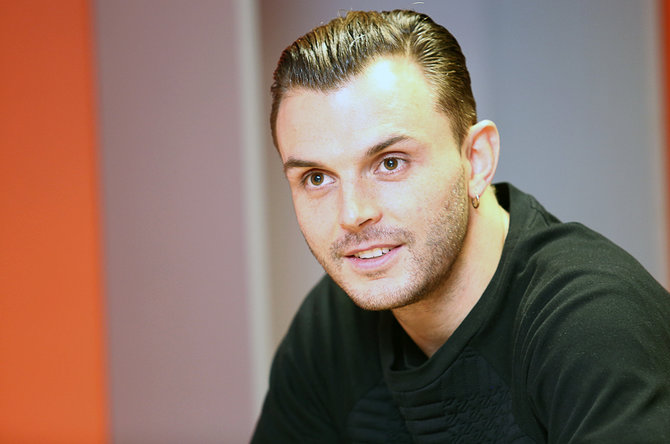 Theo Hutchcraftas