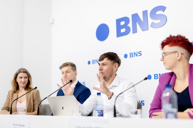Lukas Balandis / BNS nuotr./Laura Dabulytė, Marius Anglickis, Povilas Klusaitis, Lina Januškevičiūtė