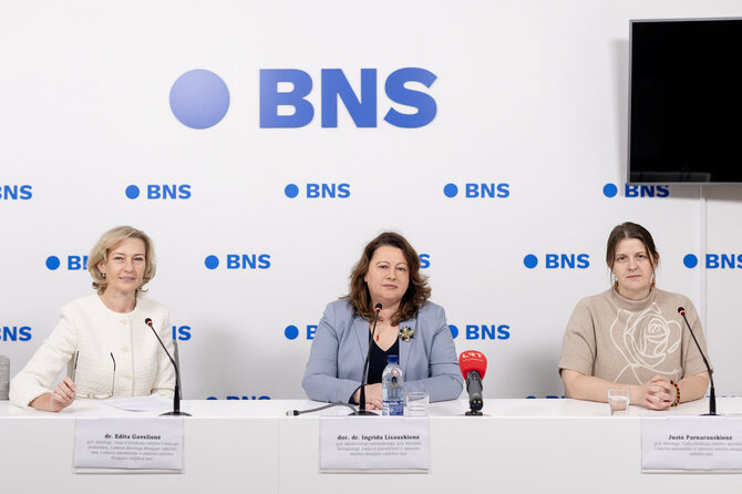 Lukas Balandis / BNS nuotr./dr. Edita Gavelienė, doc. dr. Ingrida Lisauskienė, Justė Parnarauskienė