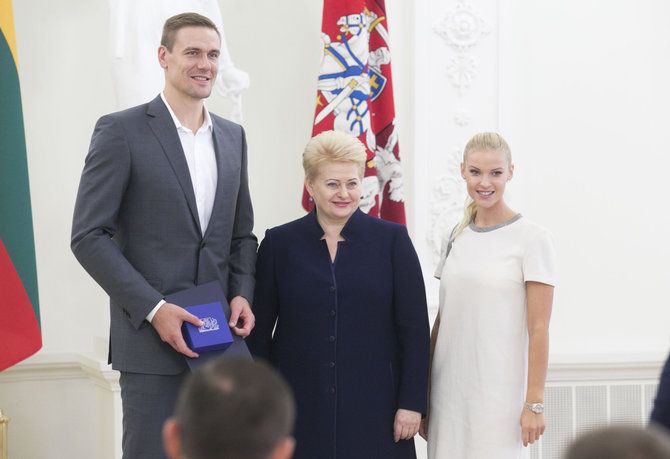 Luko Balandžio / 15min nuotr./Robertas Javtokas su žmona Vilma ir Dalia Grybauskaitė