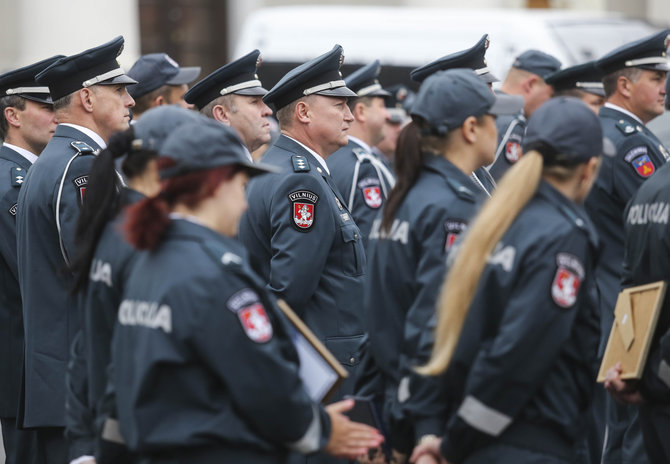 Luko Balandžio/15min.lt nuotr./Apdovanojimų akimirka