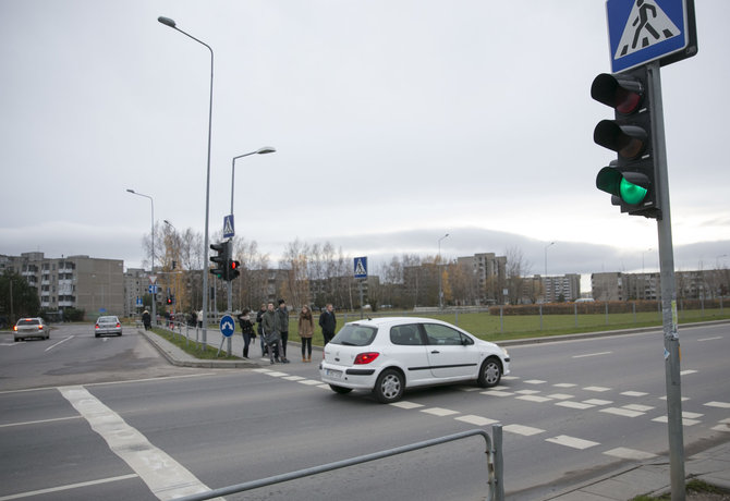 Luko Balandžio/15min.lt nuotr./Būsimoji požeminė parėja kirs Pilaitės prospektą