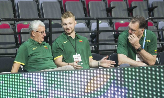 Luko Balandžio / 15min nuotr./Domantas Sabonis, Jonas Kazlauskas ir Arvydas Sabonis