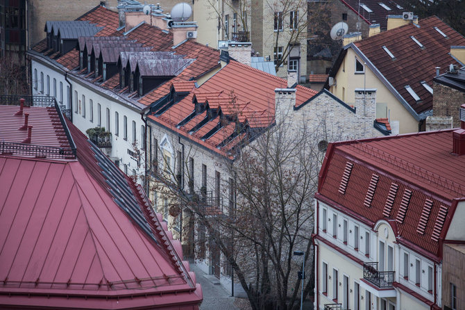 Luko Balandžio / 15min nuotr./Vilniaus senamiesčio stogai