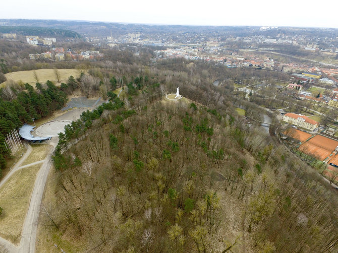 Luko Balandžio / 15min nuotr./Kalnų parkas ankstyvą pavasarį