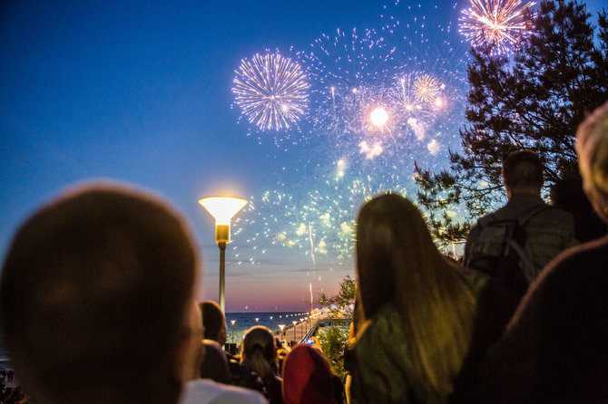 Luko Balandžio / 15min nuotr./Fejerverkų fiesta Palangoje