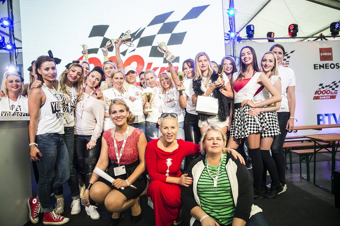 Viganto Ovadnevo/Žmonės.lt nuotr./„Racing Ladies“ dalyvių sutikimas
