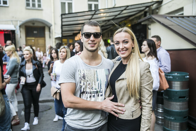 Viganto Ovadnevo/Žmonės.lt nuotr./Mykolas Serdiukas ir Baiba Skurstene-Serdiukė