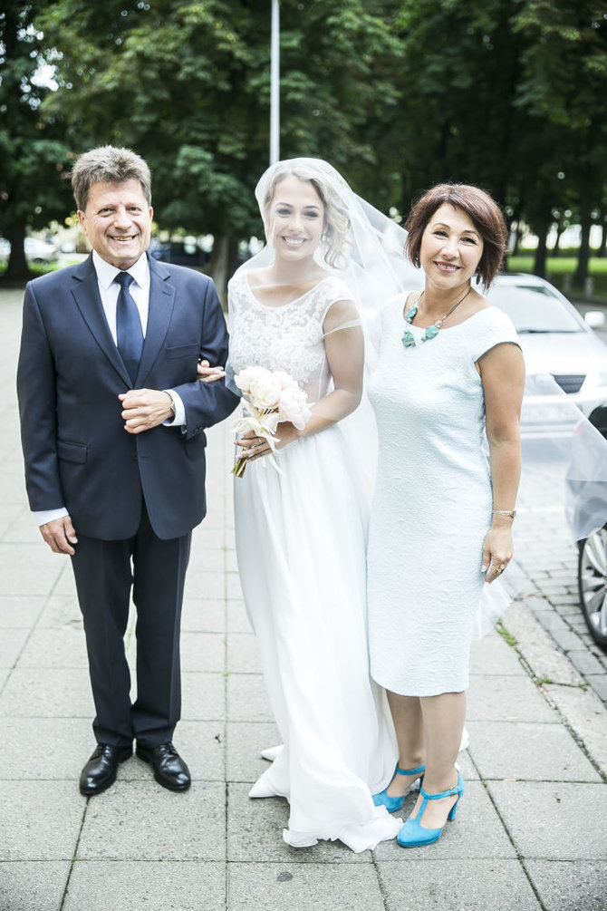 Viganto Ovadnevo/Žmonės.lt nuotr./Gabrielė Lileikaitė su tėvais