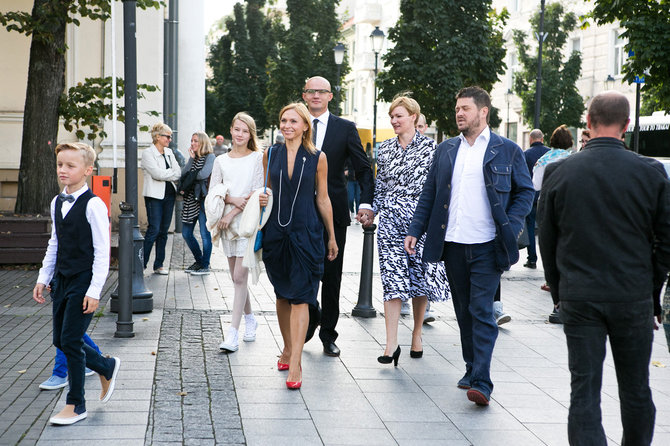 Gretos Skaraitienės/Žmonės.lt nuotr./Laurynas ir Indrė Šeškai bei Edmundas ir Rasa Jakilaičiai