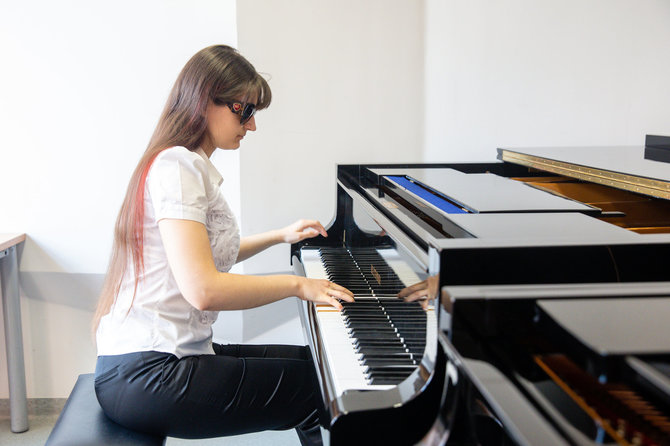 Teodoro Biliūno / BNS nuotr./Neregė pianistė Silvija Beatričė