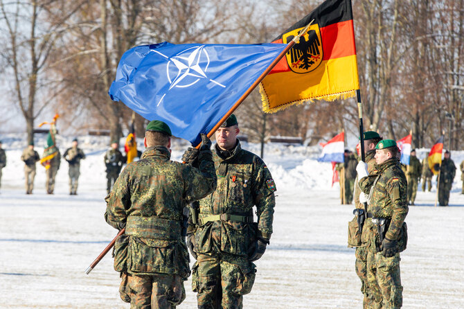Teodoro Biliūno / BNS nuotr./NATO daugianacionalinės kovinės grupės vadovavimo perdavimo ceremonija