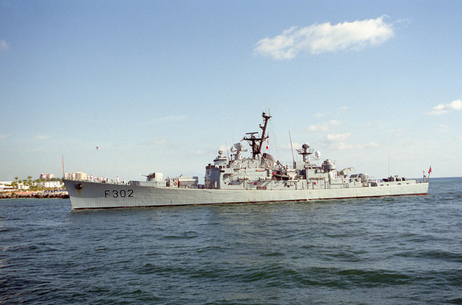 Ekrano nuotr. iš no.wikipedia.org/Per bandymą susprogdinta fregata „KNM Trondheim“