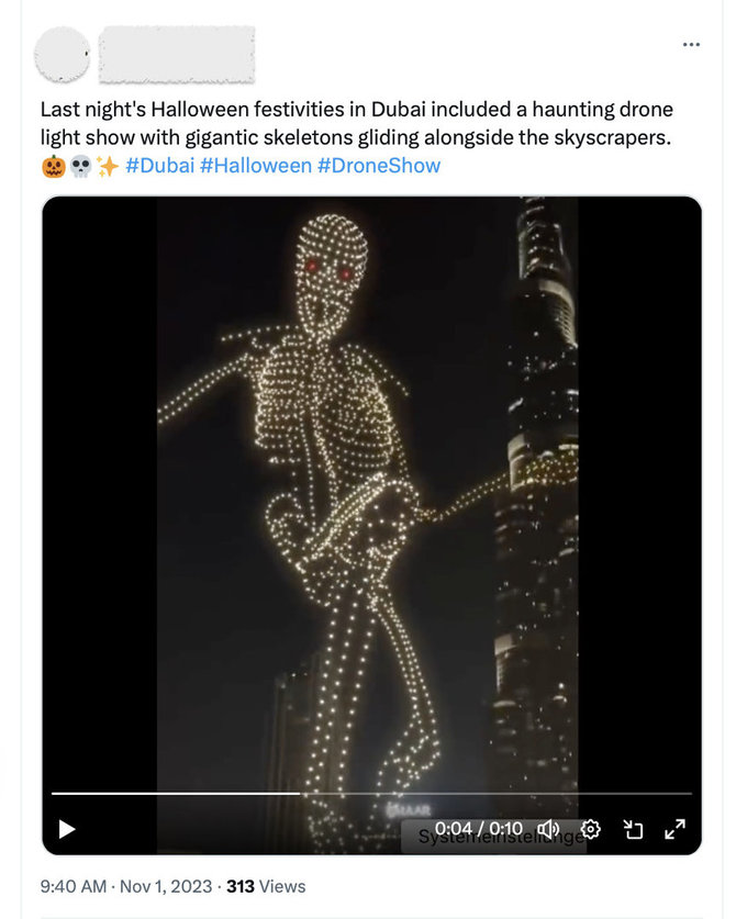Ekrano nuotr. iš „X“/Tariamai Dubajuje vaikščiojęs skeletas iš dronų ekspertams pasirodė pernelyg tobulas, kad būtų tikras