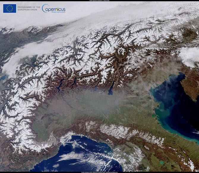 Ekrano nuotr. iš „Facebook“/Sniego danga Alpėse 2023 m. kovą ES klimato mokslo tarnybos „Copernicus“ palydovo „Sentinel-5“ užfiksuotas vaizdas