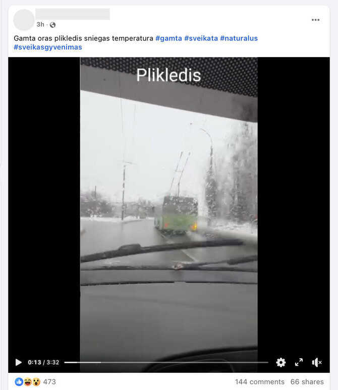 Ekrano nuotr. iš „Facebook“/Vairuotojas stebėjosi, kaip gali lyti esant minusinei temperatūrai, bet jau patys komentatoriai jam pateikė mokslinį paaiškinimą