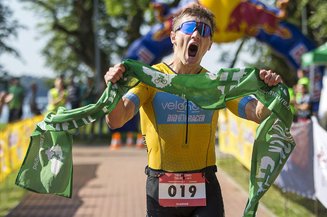 2 vieta – Rokas Lukoševičius. Lietuvos triatlono taurės VI etapas. Veisėjai. Matijau Butrimavičiaus triumfas. Iki tol visuose etapuose būdavęs antras, šį kartą Marijus nugalėjo Tautvydą Barštį.