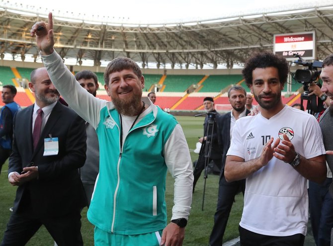 „Scanpix“/AP nuotr./Mohamedas Salah ir Ramzanas Kadyrovas