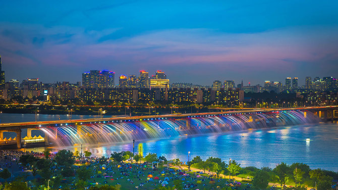 Shutterstock.com nuotr./Banpo tiltas Pietų Korėjoje