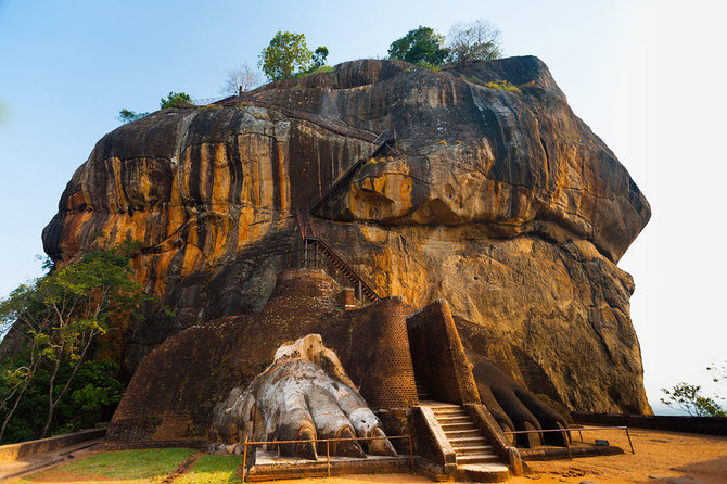 Shutterstock.com nuotr./Sigirijos uolos laiptai, Šri Lanka