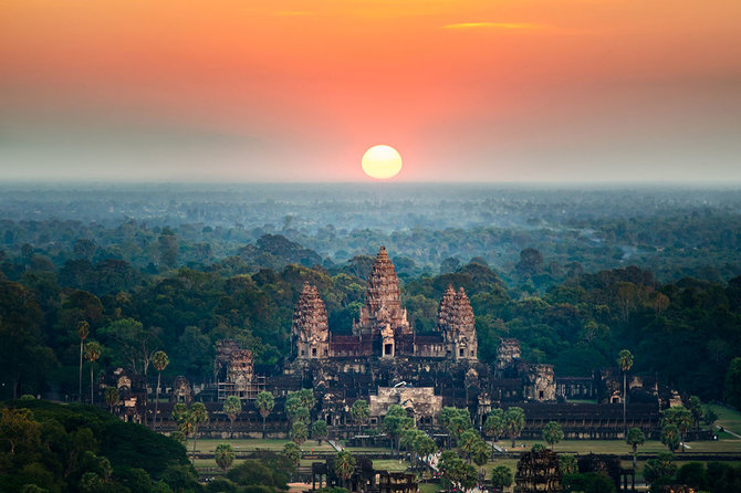 Shutterstock.com nuotr./Angkoro šventyklų komplekso panorama