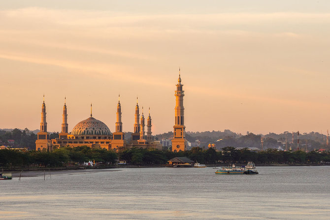 Shutterstock.com nuotr./Samarindos Islamo centro mečetė