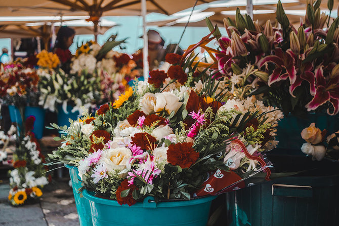 Shutterstock.com nuotr./Kuenkos gėlių turgus, Ekvadoras