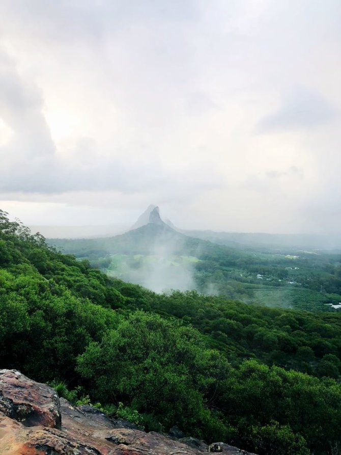 Asm.archyvo nuotr./Glass House Mountains