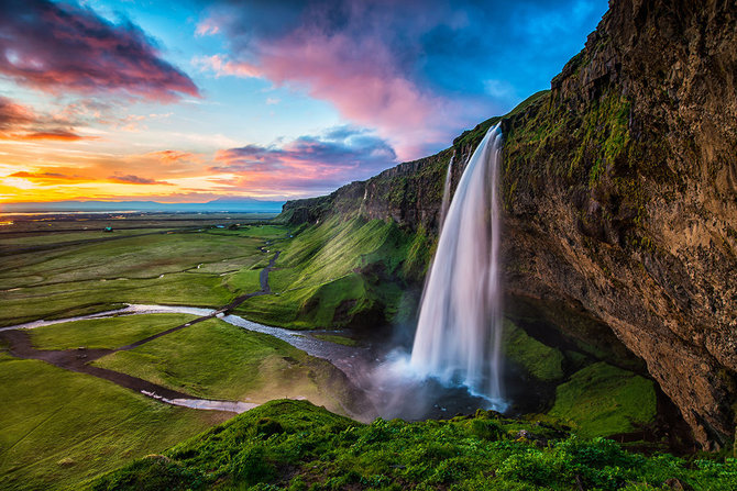 Shutterstock.com nuotr./Seljalandsfoso krioklys, Islandija