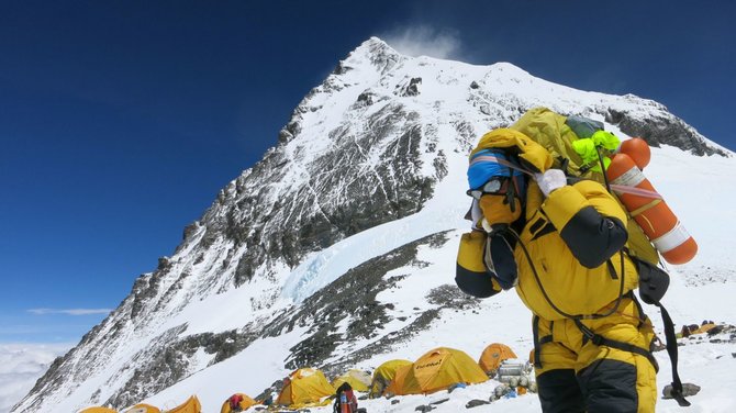 AFP/„Scanpix“ nuotr./Kopimas į Everestą