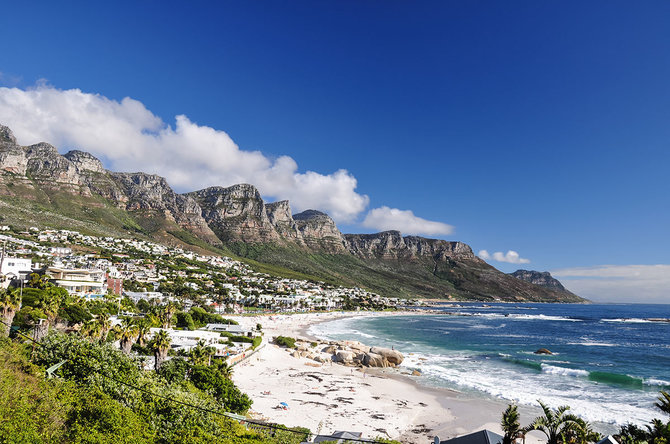 Shutterstock.com nuotr./Camps Bay paplūdimys, Pietų Afrikos Respublika