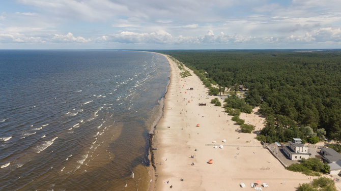 123rf.com nuotr./Vecaki paplūdimys — Vecaki, Latvija