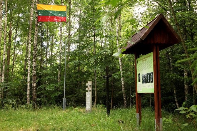 „Nesėdėk namuose“ nuotr./Daugėliškių miško bunkerio pažintinis takas