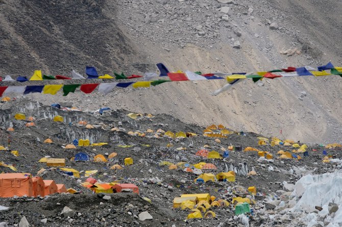 Ievos Bašarovienės nuotr./Everesto bazinė stovykla pasibaigus pavasario kopimui į Everestą ištuštėja... iki kito pavasario