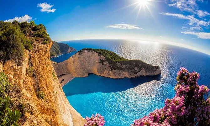Shutterstock.com nuotr./Graikija, Navagio paplūdimys