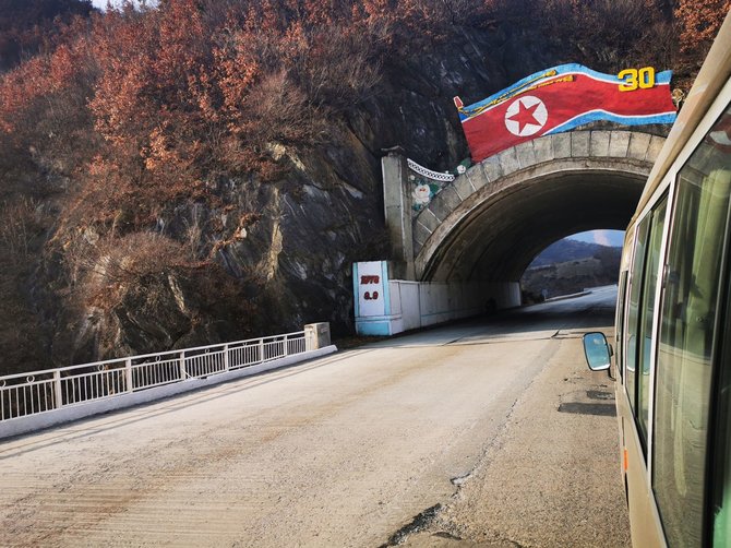 Š.Jasiukevičiaus/Praeities žvalgo nuotr./Kelionė Šiaurės Korėjoje
