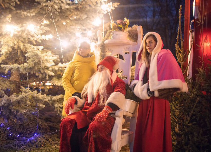 Organizatorių nuotr./Žibintų festivalis Pakruojo dvare