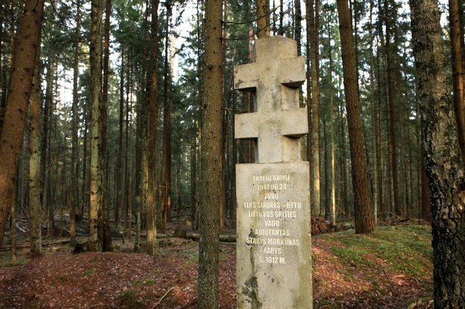 Nesėdėk namuose nuotr./Algimanto apygardos partizanų kovos takais