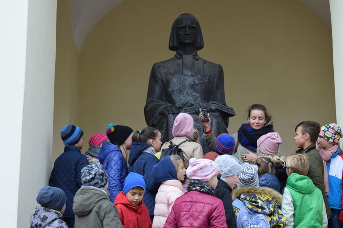 „Gatvės gyvos“ nuotr./Vaikai tyrinėja miestą