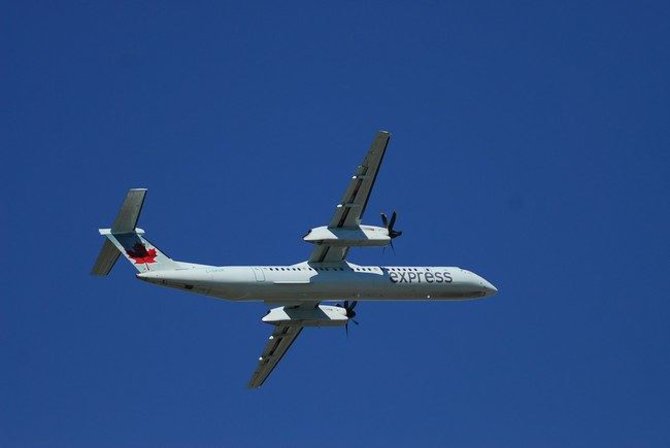 „Wikimedia Commons“ nuotr./„Dash 8“ yra populiarus regioninis lėktuvas