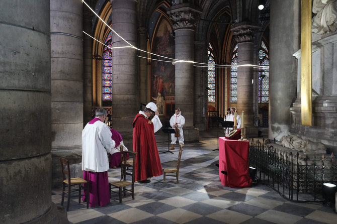 AFP/„Scanpix“ nuotr./Paryžiaus Dievo Motinos katedra
