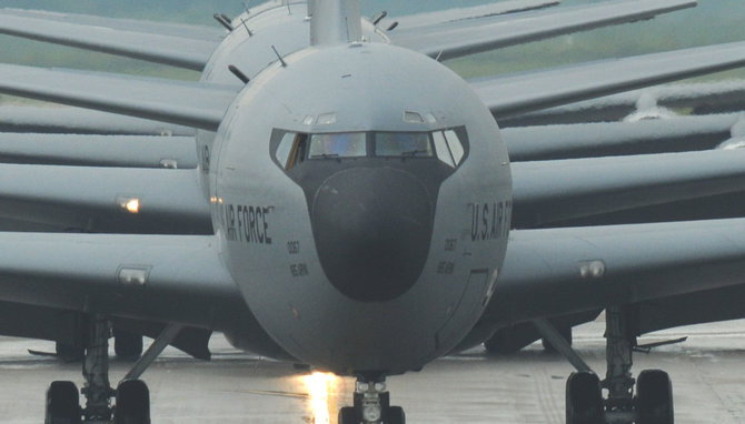 „Wikimedia Commons“ nuotr./KC-135 valytuvai ilsisi horizontalioje padėtyje
