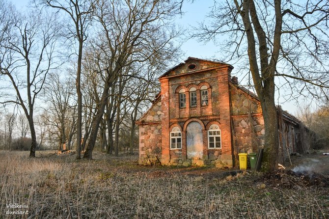 Ados Alejūnaitės/„Vieškeliu dundant“ nuotr./Geručių dvaras (Pakruojo r.)