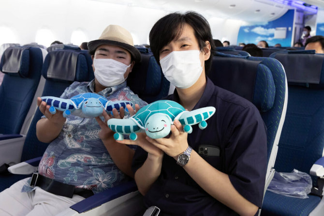 ANA nuotr./Japonijos oro linijos ANA suorganizavo skrydį Havajų tema